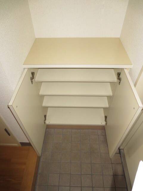 物件内観写真16　(靴箱)