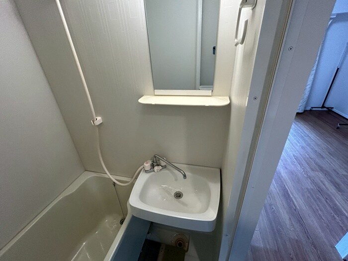 物件内観写真9　(洗面)