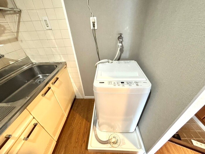 物件内観写真12　(洗濯機置場)