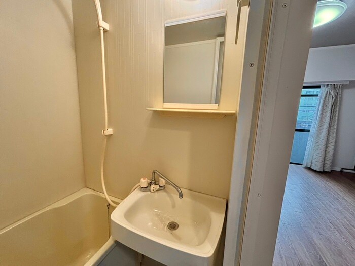 物件内観写真13　(洗面)