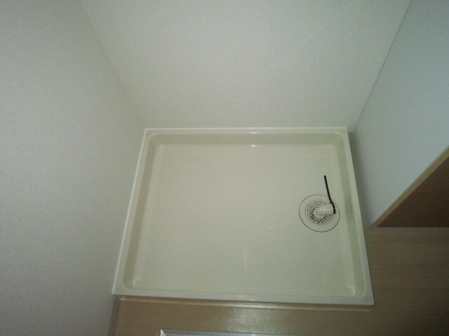 物件内観写真13　(洗濯機置場)