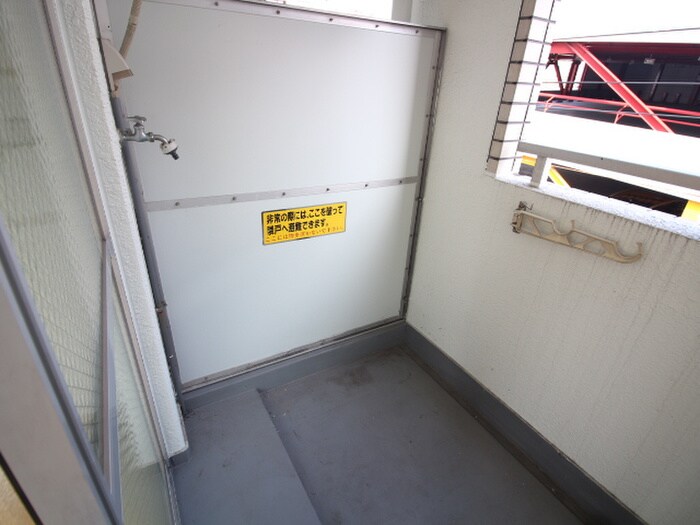 物件内観写真11　(洗濯機置場)