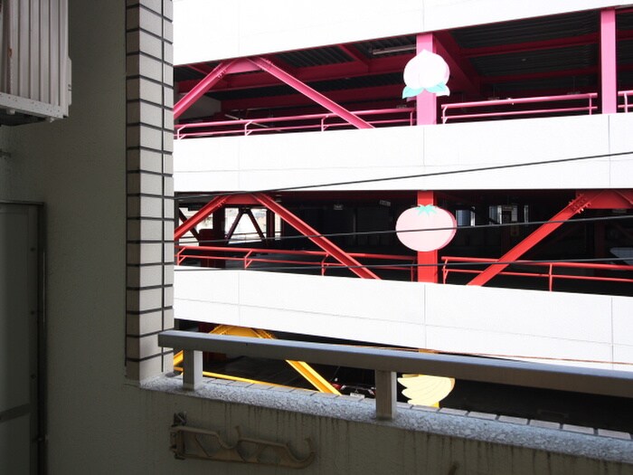 物件内観写真17　(室内からの展望)