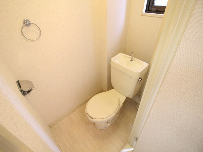 物件内観写真14　(トイレ)