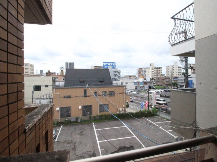 物件内観写真16　(室内からの展望)