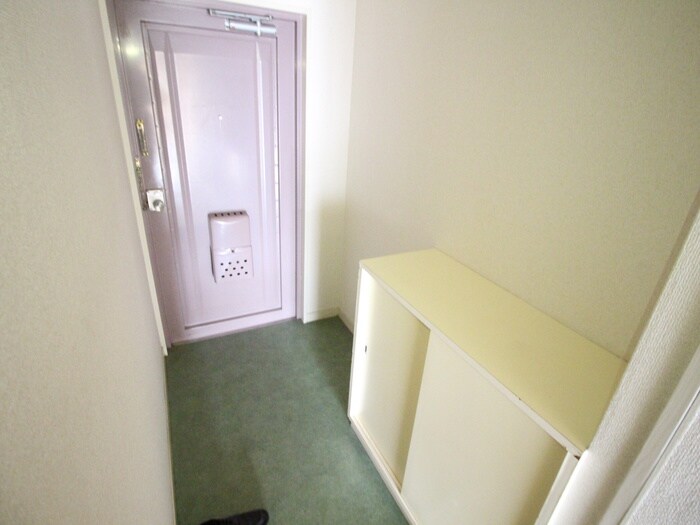 物件内観写真18　(玄関)