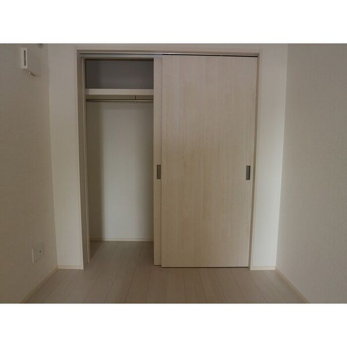 物件内観写真13　(収納)