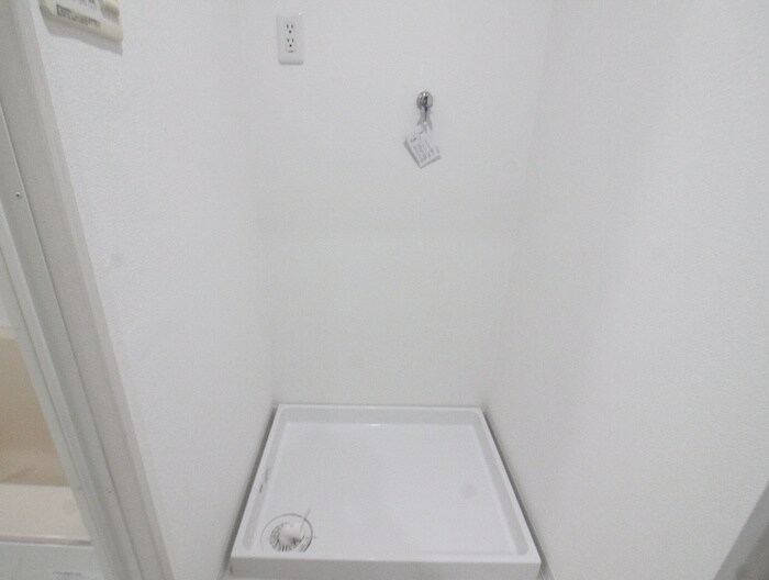 物件内観写真17　(洗濯機置場)