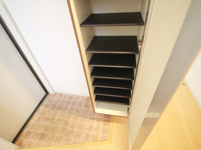 物件内観写真19　(靴箱)