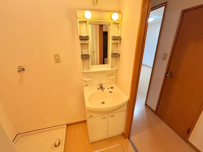 物件内観写真11　(洗面)