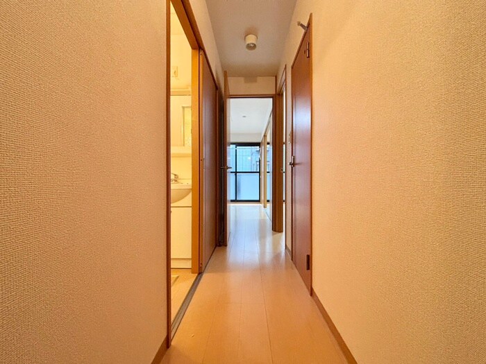 物件内観写真17　(廊下)