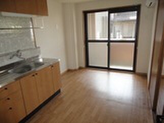 物件内観写真4　(居室)