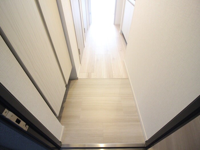 物件内観写真14　(玄関)