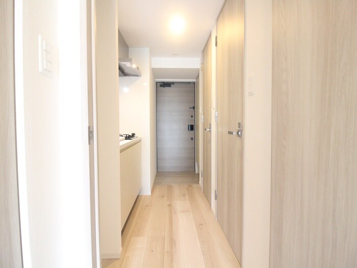 物件内観写真16　(廊下)