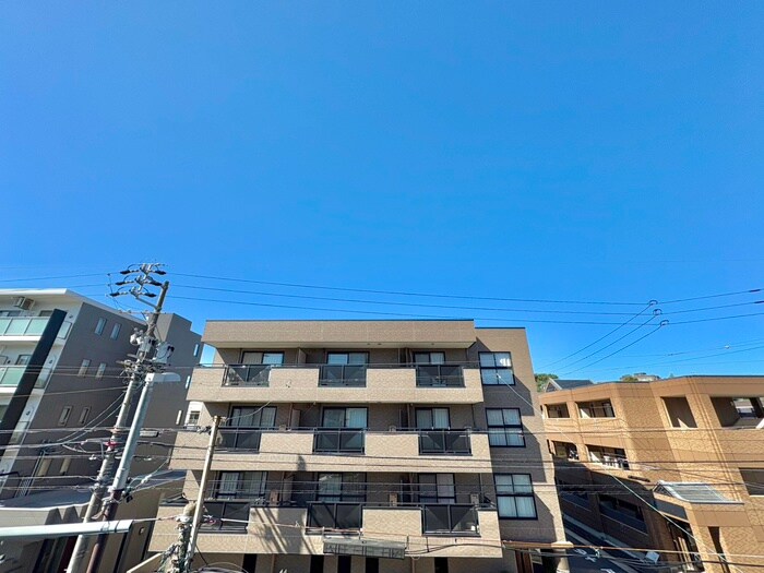 物件内観写真14　(室内からの展望)