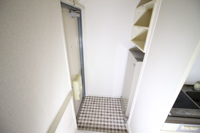 物件内観写真15　(玄関)