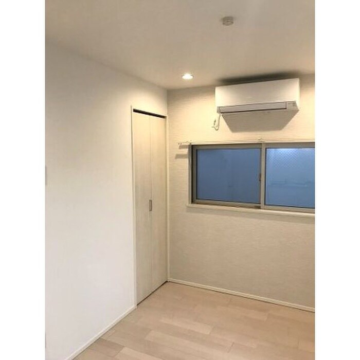 物件内観写真10　(室内からの展望)