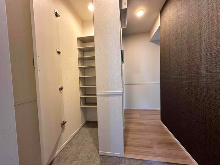 物件内観写真13　(靴箱)