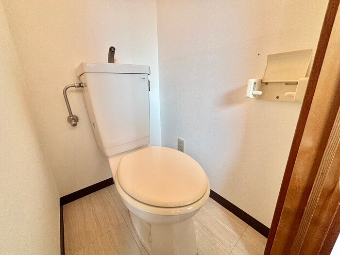 物件内観写真14　(トイレ)