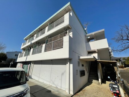 鶴田ビル外観写真