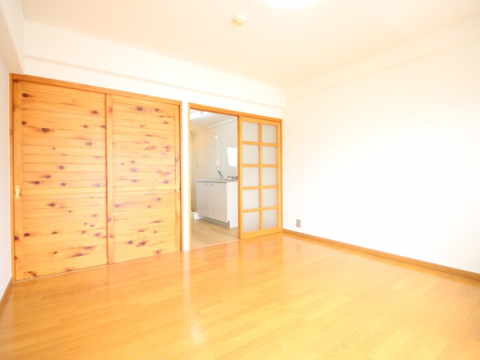 物件内観写真7　(居室)