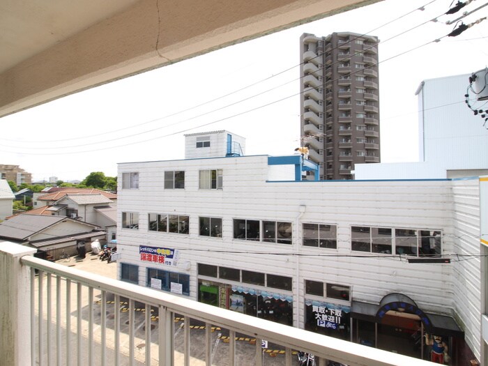 物件内観写真16　(室内からの展望)