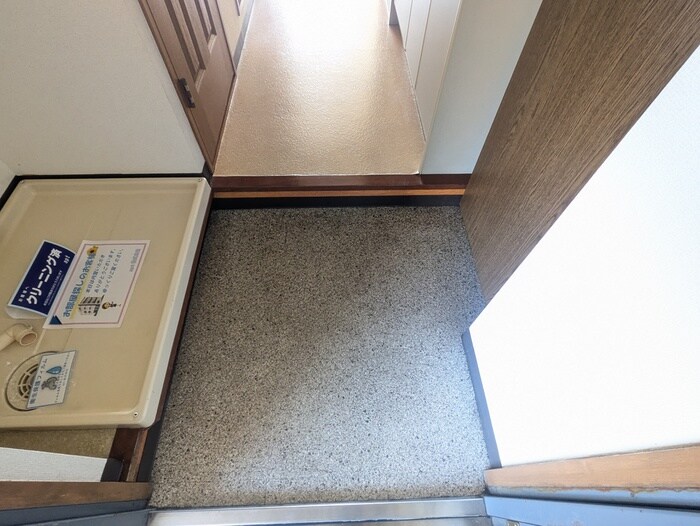 物件内観写真18　(玄関)