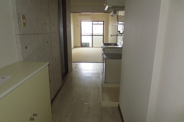 物件内観写真19　(廊下)