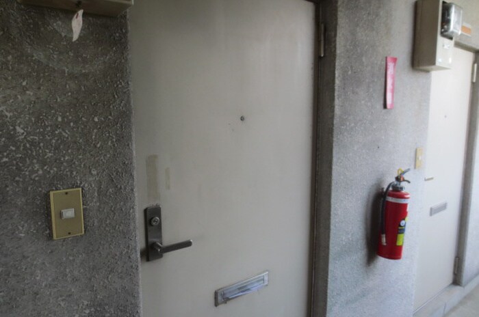 物件内観写真21　(玄関)