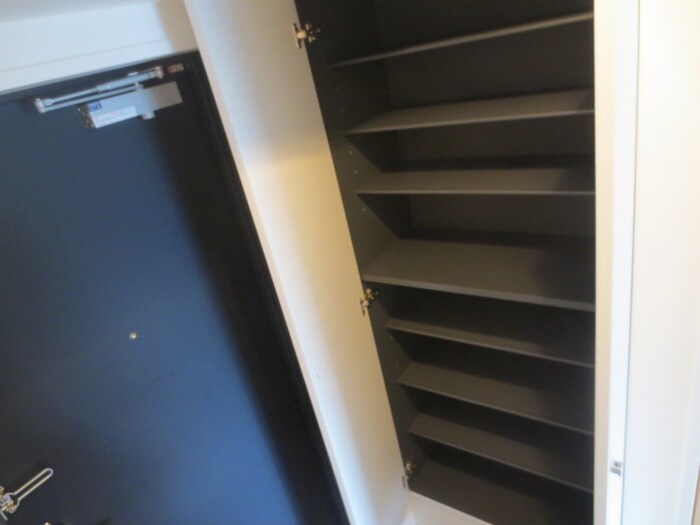 物件内観写真7　(靴箱)