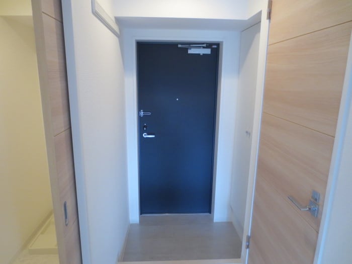 物件内観写真8　(玄関)