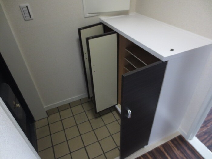 物件内観写真16　(靴箱)