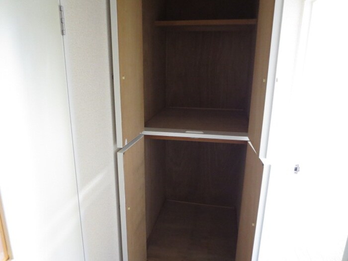 物件内観写真21　(収納)