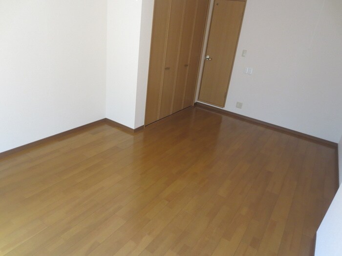物件内観写真10　(居室)