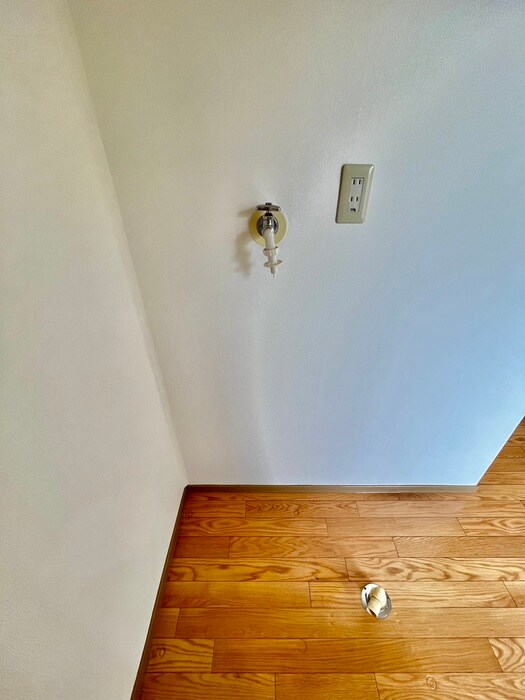 物件内観写真13　(洗濯機置場)