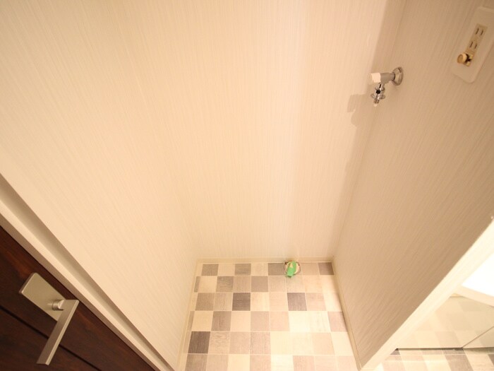 物件内観写真14　(洗濯機置場)