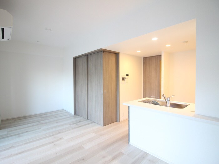 物件内観写真2　(居室)