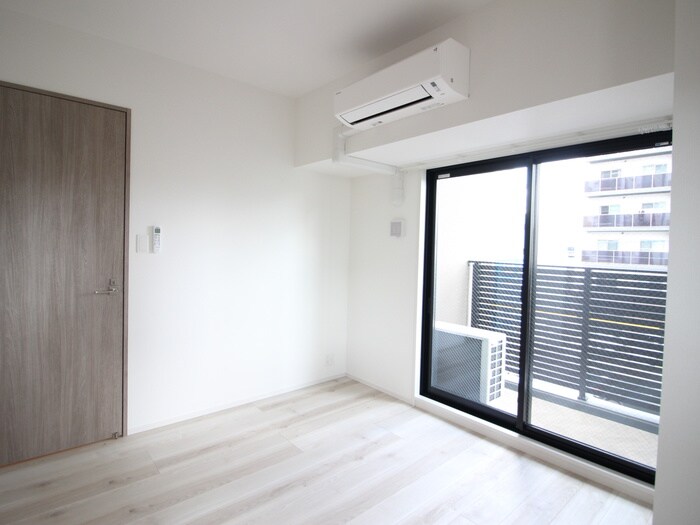 物件内観写真3　(居室)