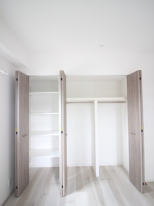 物件内観写真4　(収納)