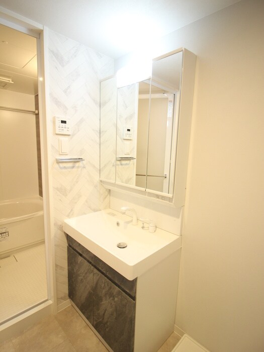 物件内観写真11　(洗面)