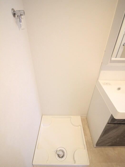 物件内観写真11　(洗濯機置場)