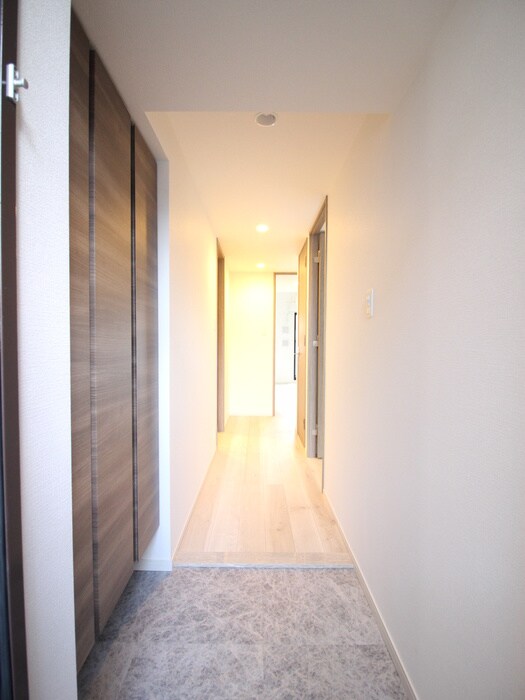 物件内観写真14　(廊下)