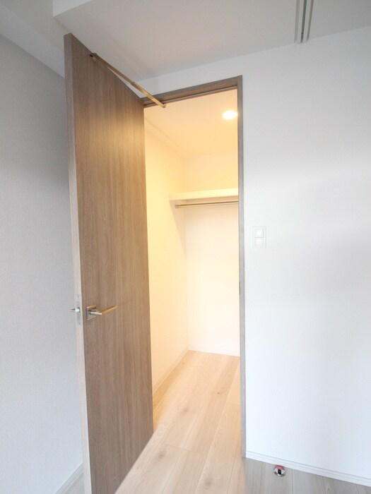 物件内観写真15　(収納)