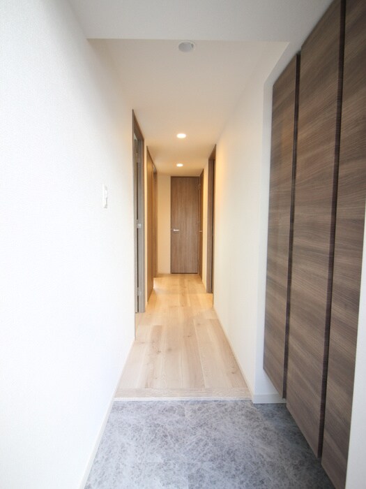 物件内観写真17　(玄関)