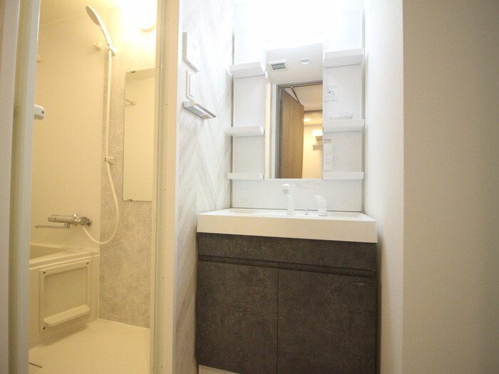 物件内観写真13　(洗面)