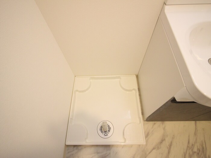 物件内観写真14　(洗濯機置場)