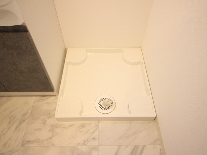 物件内観写真14　(洗濯機置場)