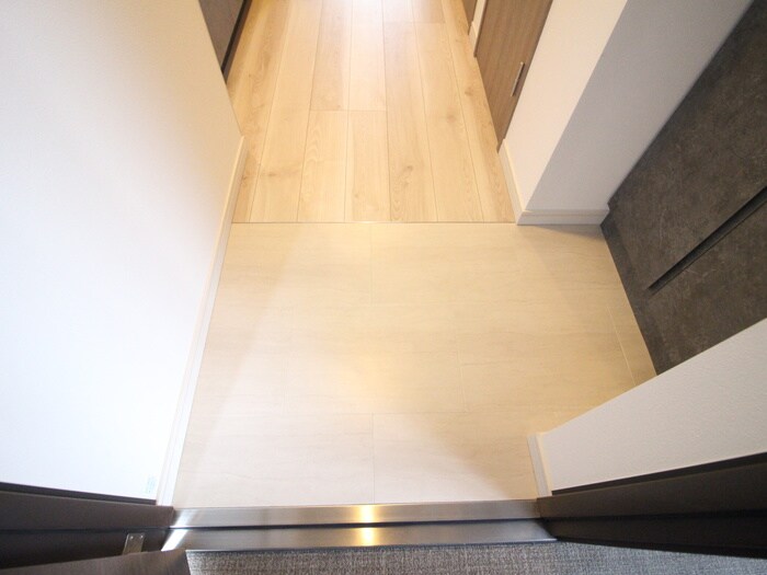 物件内観写真15　(玄関)