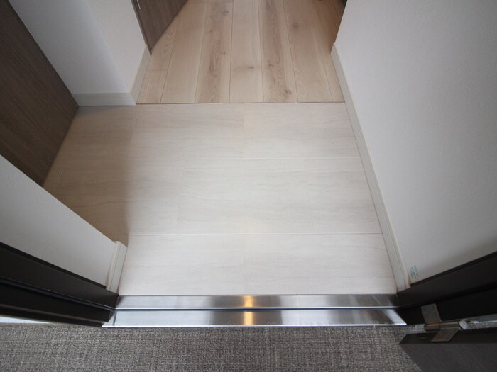 物件内観写真15　(玄関)