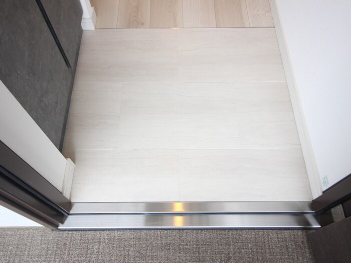 物件内観写真18　(玄関)